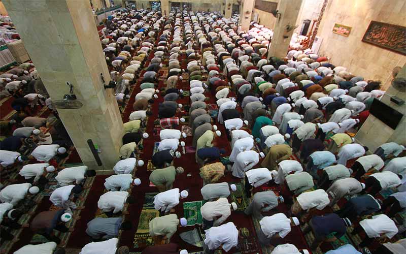 Puasa Ramadhan 2023 : Tata Cara Niat Sholat Tarawih dan Witir Berjamaah Disertai Bacaan Bilal