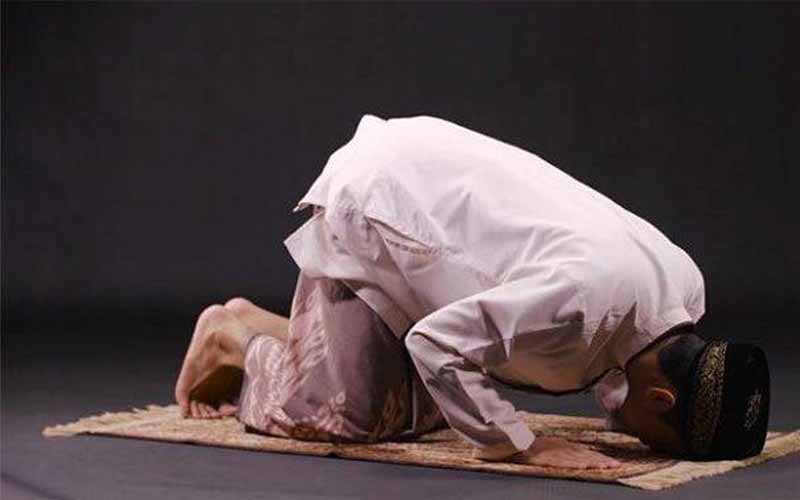 Tata Cara Niat Shalat Tahajud Lengkap Disertai Bacaan Zikir dan Doa Mengisi Malam Ramadhan 1444 Hijriah