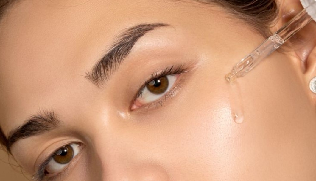 Kandungan-yang-Wajib-Ada-dalam-Serum-Pemutih-Wajah